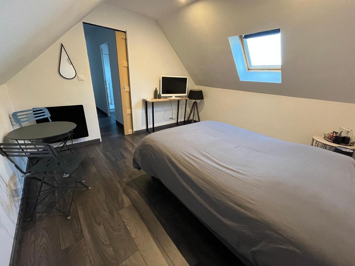 Chez Berangere Et Nicolas Montreuil-sur-Maine Екстер'єр фото